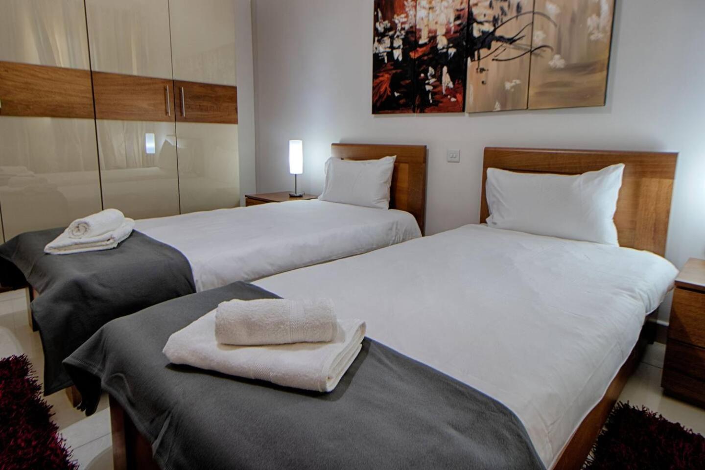 The Strand Apartments By Homely Sliema Ngoại thất bức ảnh