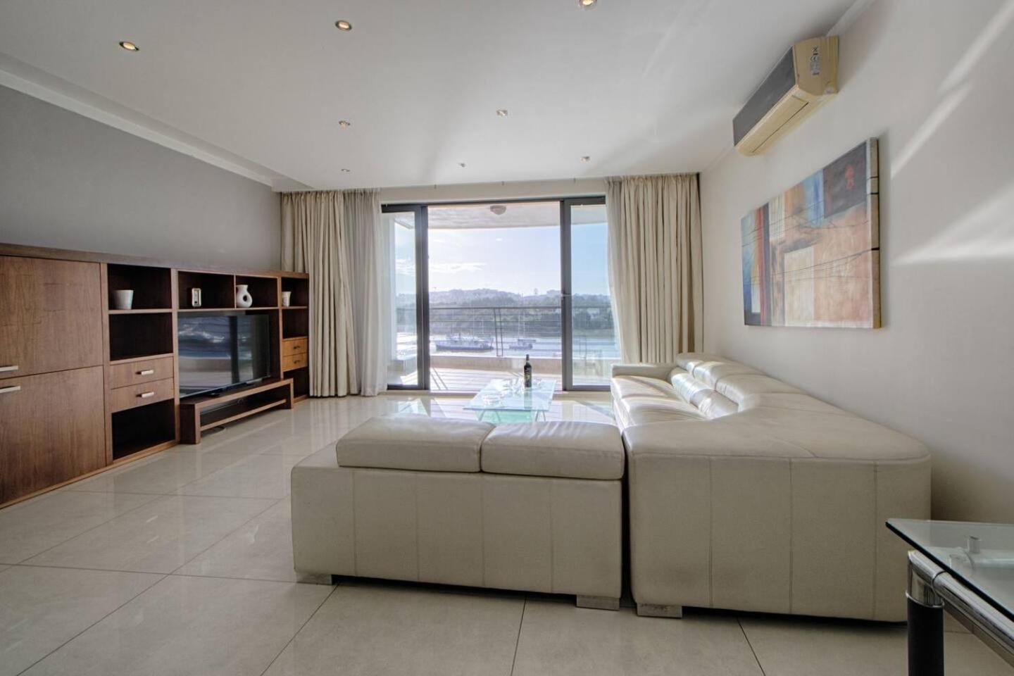 The Strand Apartments By Homely Sliema Ngoại thất bức ảnh