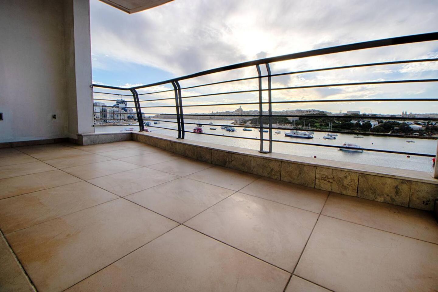 The Strand Apartments By Homely Sliema Ngoại thất bức ảnh